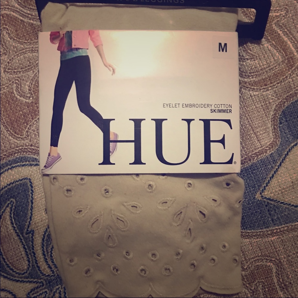 Hue eyelet leggings medium